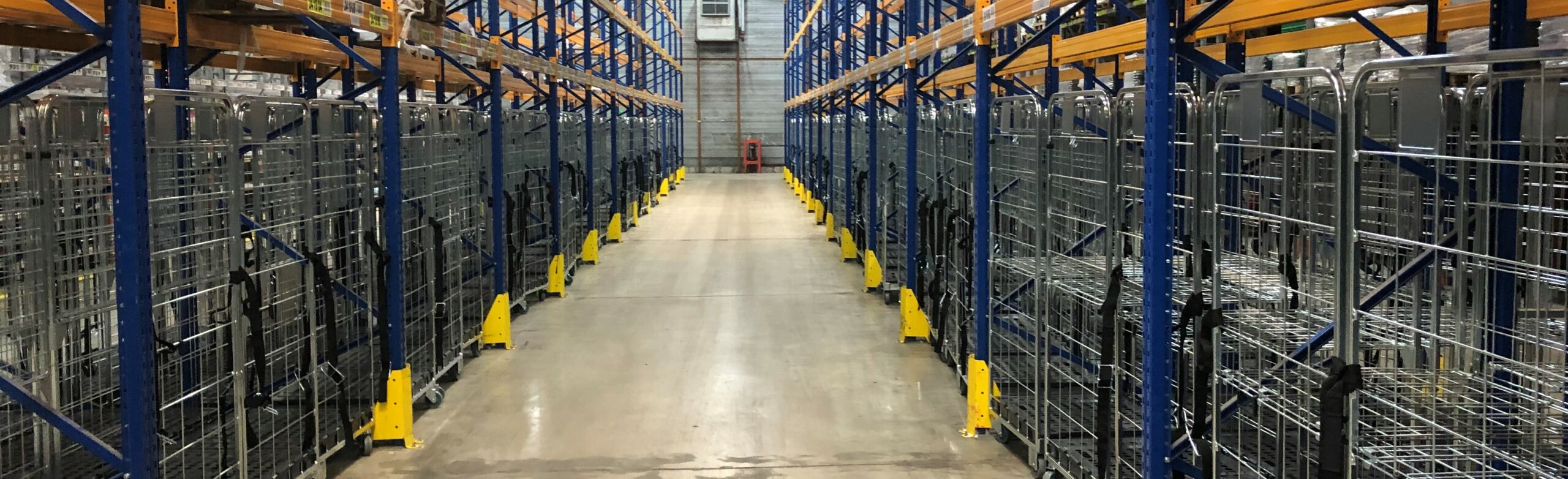 Schiever warehouse equipped with Foldia rollcages